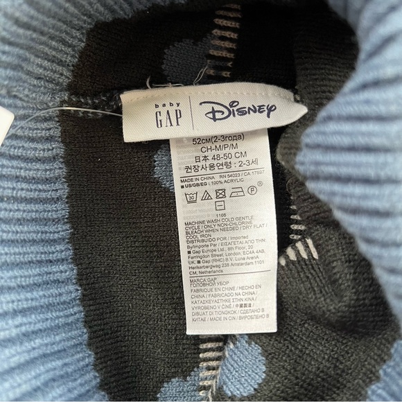NWT Gap Minnie Mouse Beanie with Pom Poms - Picture 2 of 5